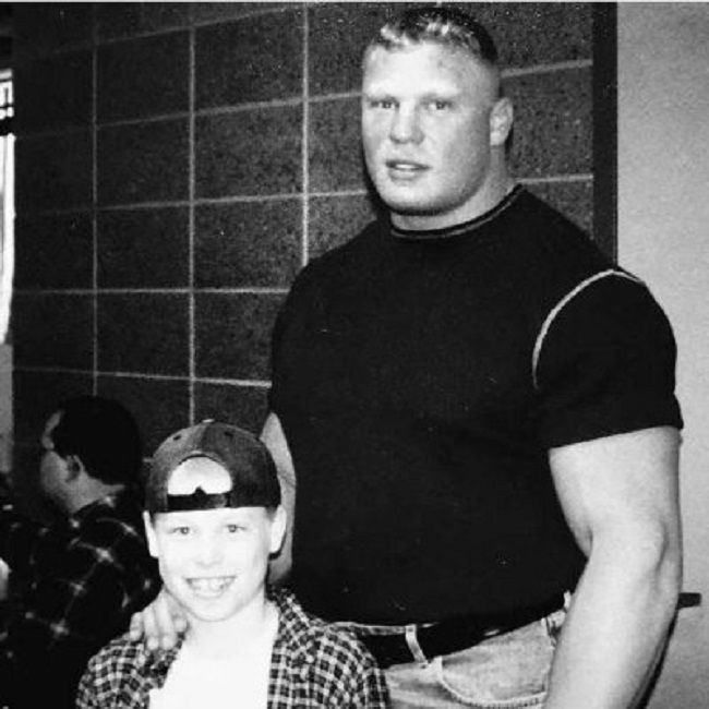 Luke koos oma isa Brock Lesnariga