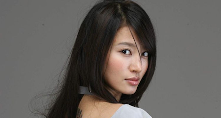 Upoznajte južnokorejsku pjevačicu i glumicu, Hwangbo: Bio, Wiki, dob, karijera, neto vrijednost, dečko, Instagram