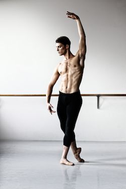 Vito Bernasconi. Zdjęcie dzięki uprzejmości Queensland Ballet.