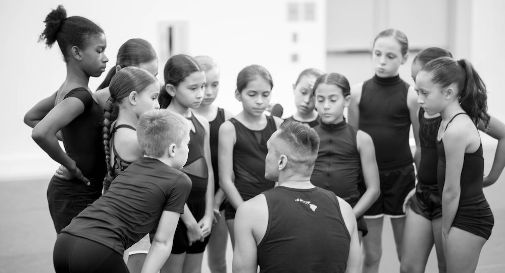 Person First, Dancer Second: Κλειδιά για την ανάπτυξη ενός ισχυρού προγράμματος σπουδών χορού