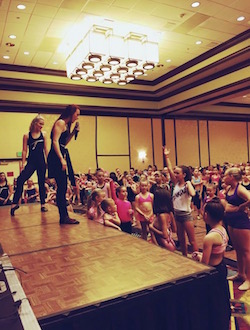 Меган Санет преподава в Tremaine Dance Conventions
