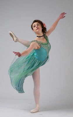Στολή μπαλέτου Degas από την Costume Gallery και το Dance Informa.