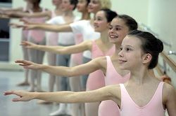 Estudiantes de danza de la Escuela de Ballet Australiana