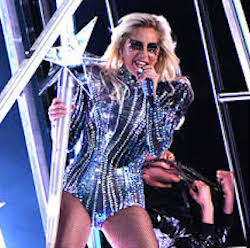 Lady Gaga Super Bowl Polčas. Photo-Just Jared.