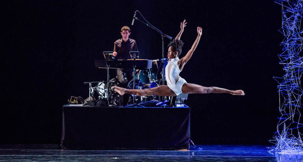 Visceral Dance Chicago esitas Harrise teatris sügiskihlust