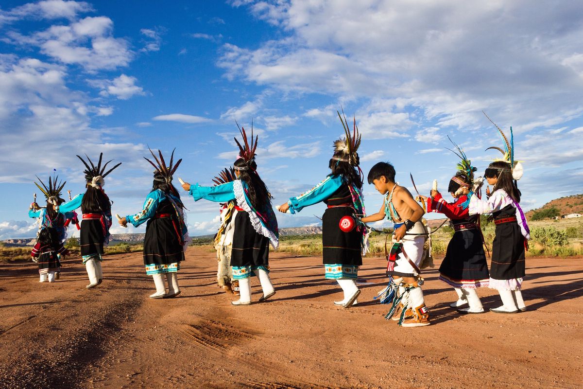Native American Dance: Hip Hop Hoop Dance i nie tylko