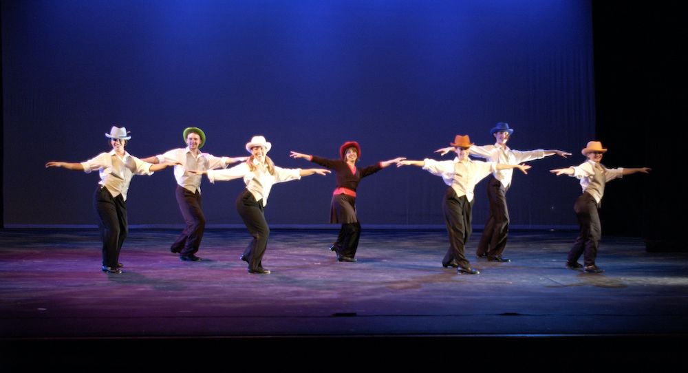Nauja šokių knyga: Lindos Sabo ‘muzikinio teatro choreografija’