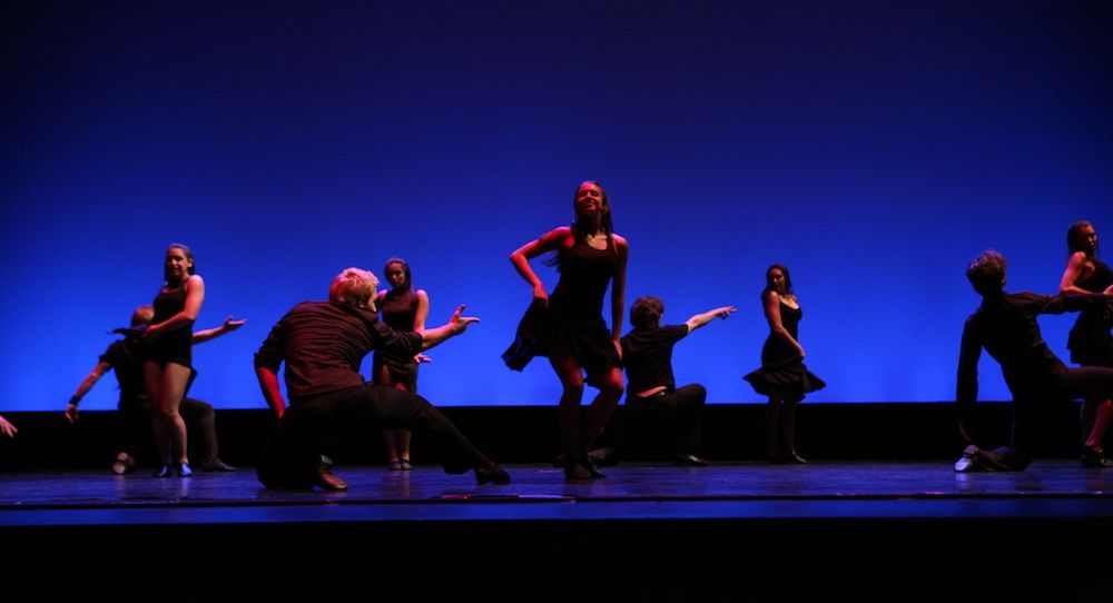 Atlikėjai Havanos scenoje Kubos lotyniški šokiai. Tomo Porterio nuotr.