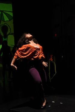 Coreografía de Kiri Avelar. Foto de John Evans.