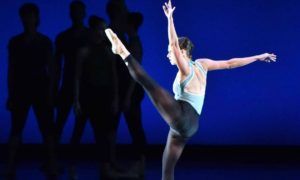 Jackie McConnell ในการรับรู้ที่แตกต่างจาก National Choreographers Initiative ภาพโดย Dave Friedman