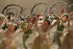 Studenți ai Academiei de Balet Bolshoi. Fotografie prin amabilitatea Academiei.