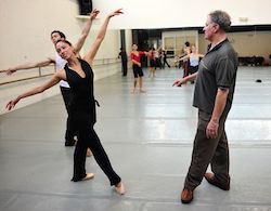 جان بيير بونفو مع الراقصة جيمي دي كليفتون. تصوير بيتر زي.