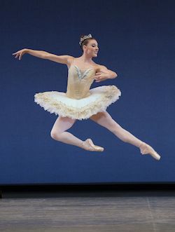 רקדניות BalletX פרנצ'סקה פורצ'לה וגארי ג'טר בג'ורמה אלו