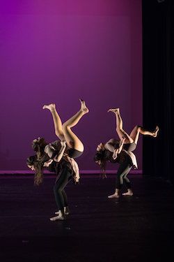 Εταιρεία χορού OnStage. Φωτογραφία ευγενική προσφορά της Jennifer Crowell-Kuhnberg.