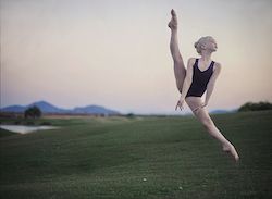 Isobel Rose yllään Just Dance. Kuva Lisbet Photography.
