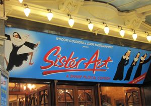 Sister Act, od ekrana do pozornice