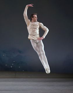 Russellas Janzenas „Deimantuose“ iš „Balanchine‘s“