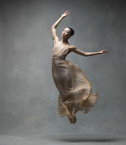PeiJu Chien Pott, The Martha Graham Dance Companyn pääjohtaja. Kuva: NYC Dance Project.