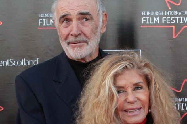 그의 아내 Micheline Roquebrune과 함께 Sean Connery