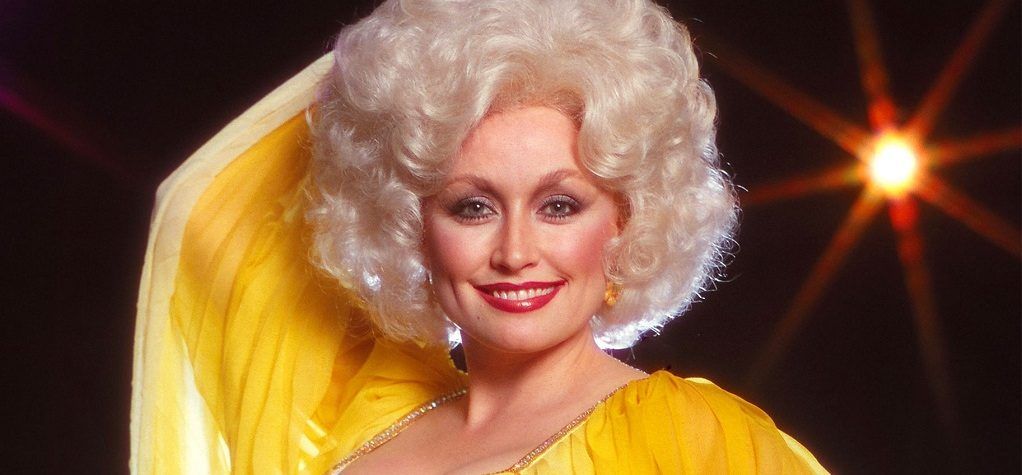 Dolly Partonsi  vanus, ilukirurgia, abikaasa, Wiki, annetused