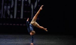 Alex Swader en competición en The Dance Awards. Foto de Modern Picture.