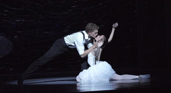 New York turneja australskog baleta: Reinventing Swan Lake