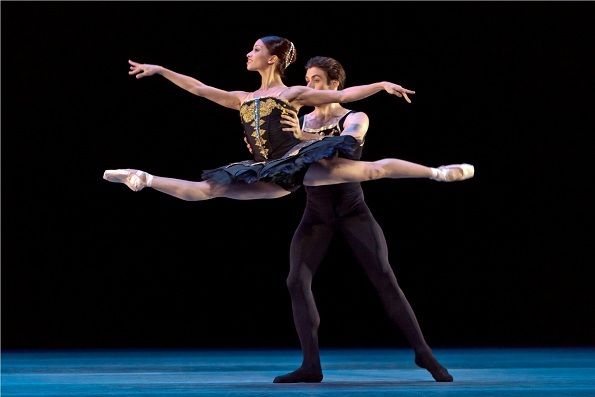 Hiustono baletas atneša pažangiausią repertuarą į NYC Joyce teatrą