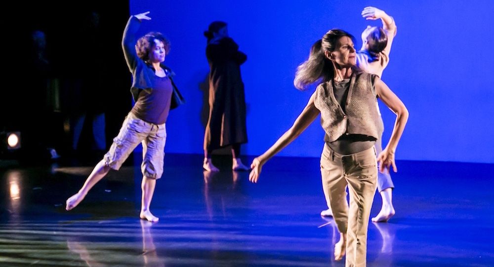 Объединение через танец: Джоани Блок и Dancers 'Emerge
