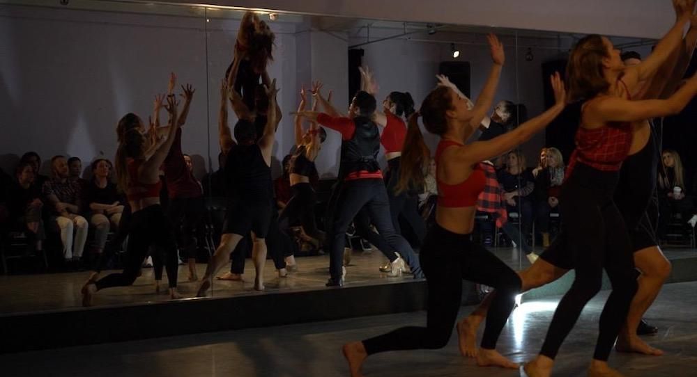Vidinės ir išorinės jėgos judėjimas „Fortitude Cares“: šokėjų nauda prieš vėžį