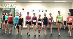 Οι χορευτές μαθαίνουν να μοντελοποιούν