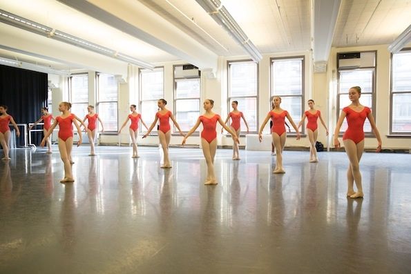 Se lansează o nouă școală de dans ABT pe Coasta de Vest